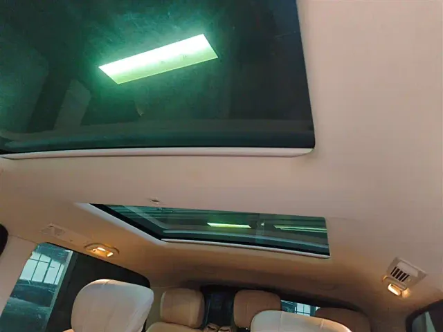 Mercedes-Benz V-Class — Фото автомобиля 7
