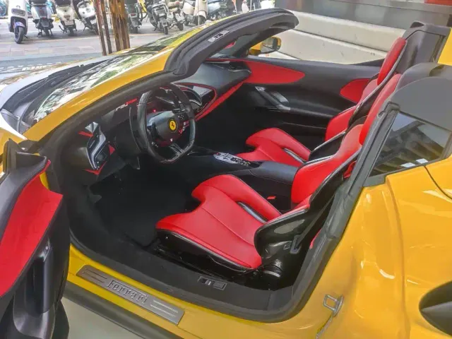 Ferrari SF90 — Фото автомобиля 11
