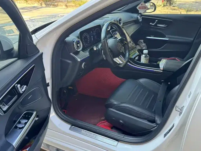 Mercedes-Benz C-Class — Фото автомобиля 3