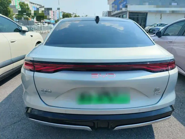 BYD Han L — Фото автомобиля 5