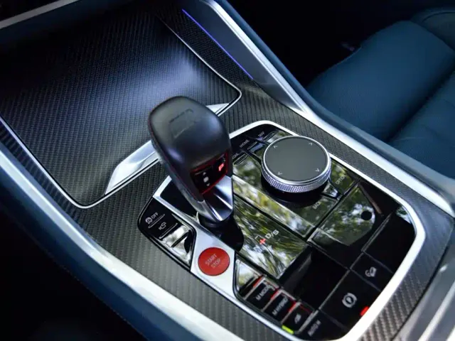 BMW XM — Фото автомобиля 10