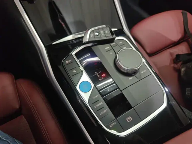 BMW i3 — Фото автомобиля 12