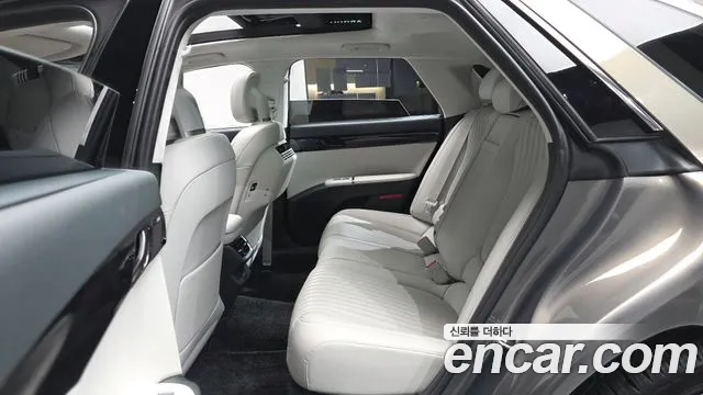 Hyundai Grandeur GN7 — Фото автомобиля 18
