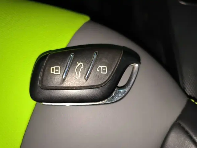 Roewe Clever — Фото автомобиля 8