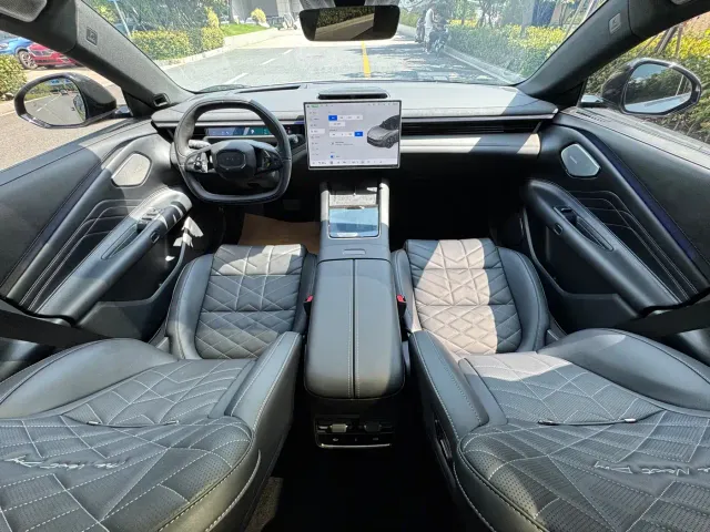 Lynk & Co 10 EM-P — Фото автомобиля 16
