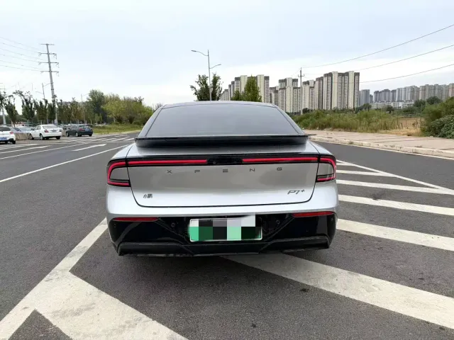 Xpeng P7+ — Фото автомобиля 8