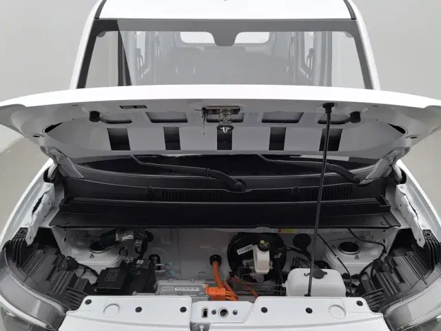 Wuling Zhiguang NEV — Фото автомобиля 6
