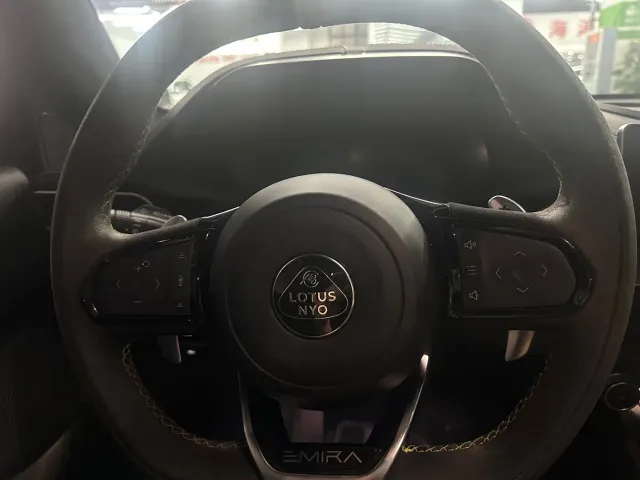 Lotus Cars EMIRA 2021 2.0T DCT First Edition — Фото автомобиля 8