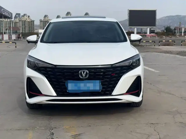 Changan Eado — Фото автомобиля 2
