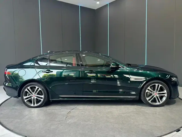 Jaguar XEL — Фото автомобиля 5