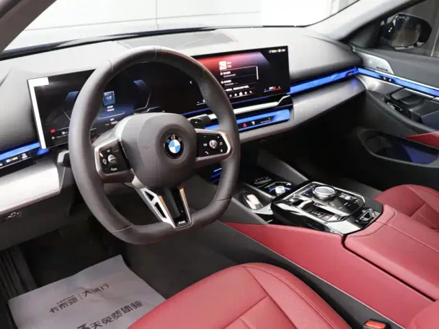 BMW 5 Series — Фото автомобиля 15