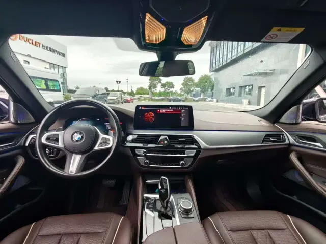 BMW 5 Series — Фото автомобиля 6