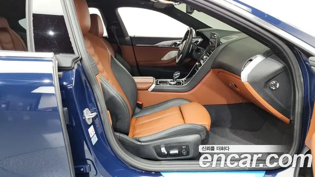 BMW 8 Series G15 — Фото автомобиля 26