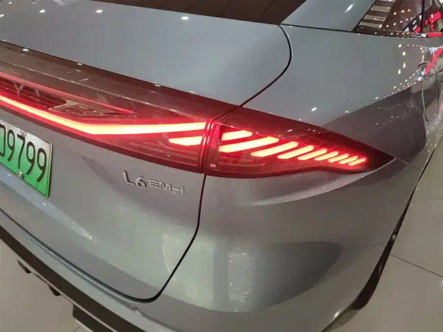 Geely Galaxy L6 — Фото автомобиля 23