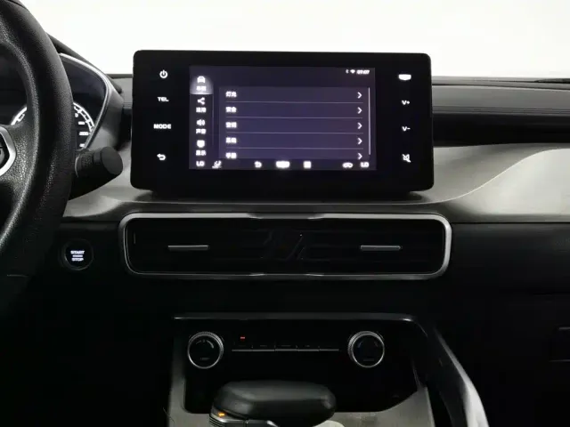 Geely Binyue — Фото автомобиля 12