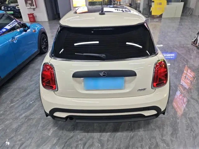 MINI Hatch — Фото автомобиля 5
