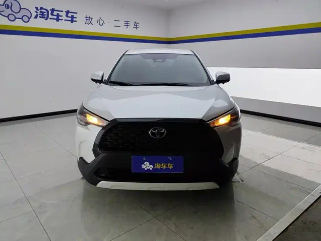 Toyota Corolla Cross — Фото автомобиля 2