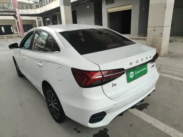 Roewe i5 — Фото автомобиля 4