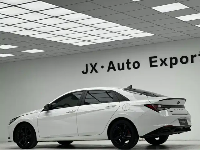 Hyundai Elantra — Фото автомобиля 6