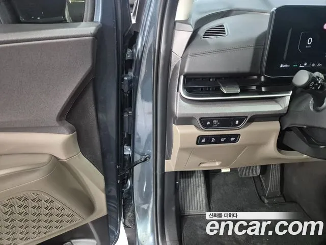 Kia Carnival 4th Gen — Фото автомобиля 14