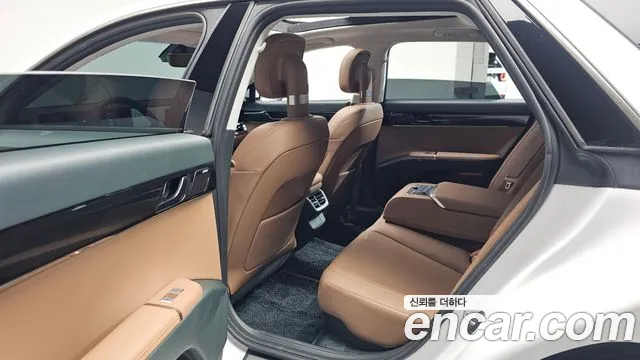 Hyundai Grandeur GN7 — Фото автомобиля 11