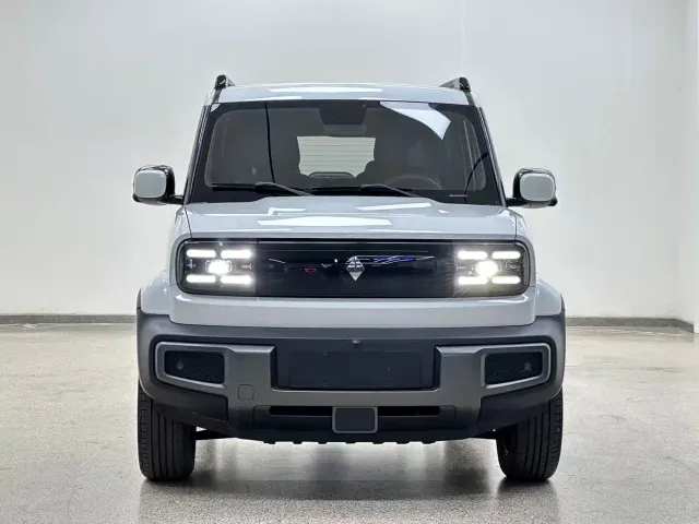 Baojun Yep — Фото автомобиля 2