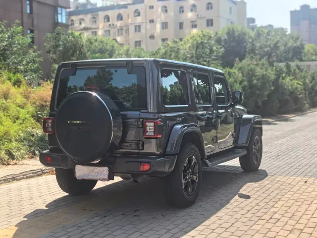 Jeep Wrangler — Фото автомобиля 6