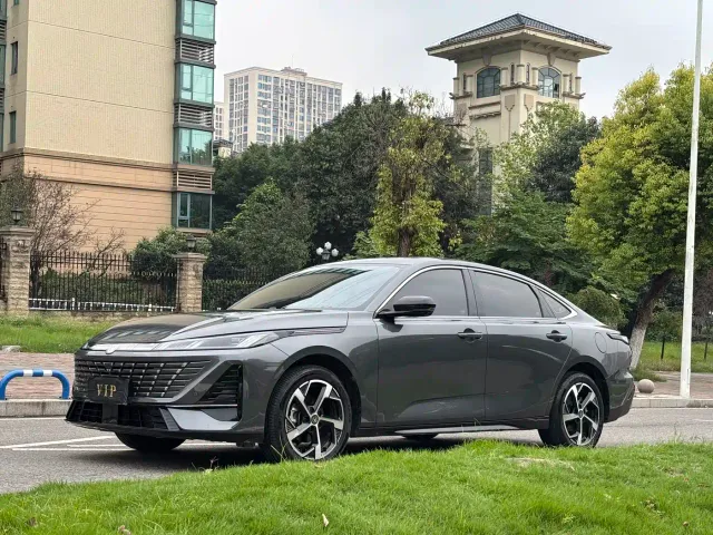 Фотография автомобиля — Changan Eado
