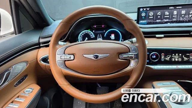 Genesis GV70 — Фото автомобиля 24