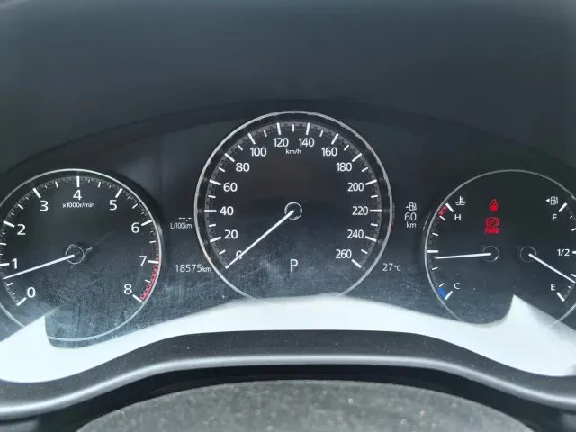 Mazda Axela — Фото автомобиля 9