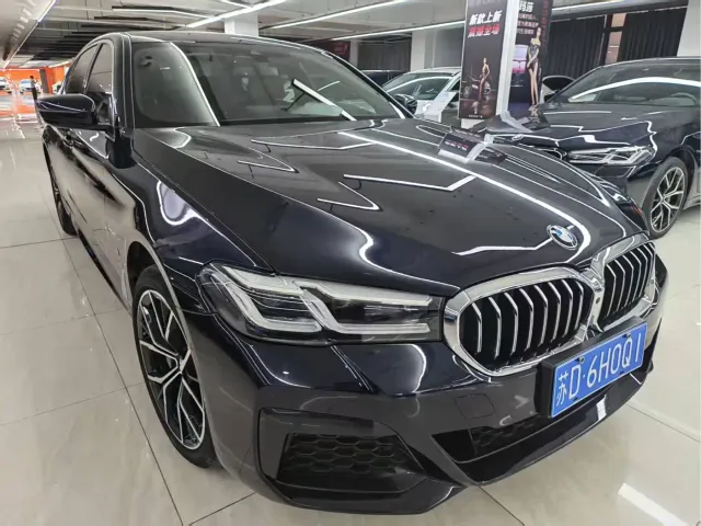 Фотография автомобиля — BMW 5 Series