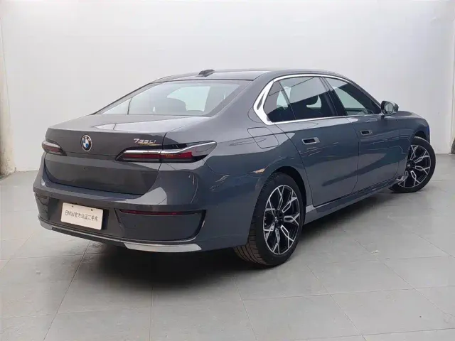 BMW 7 Series — Фото автомобиля 4