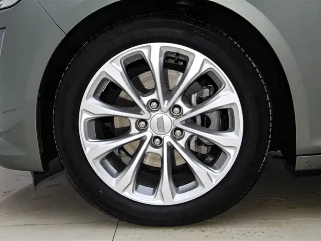 Cadillac CT5 — Фото автомобиля 12