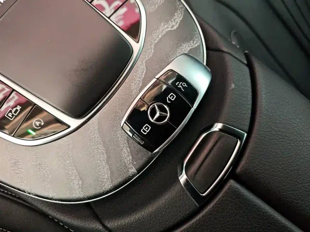 Mercedes-Benz CLS-Class — Фото автомобиля 10