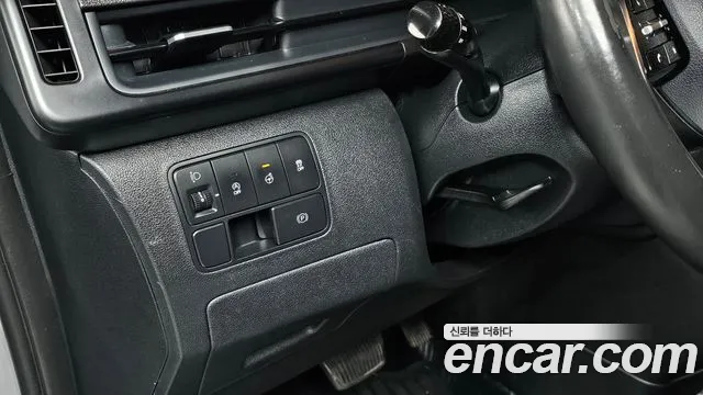 Hyundai Staria — Фото автомобиля 24