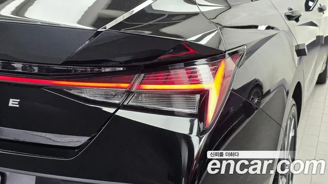 Hyundai Avante — Фото автомобиля 8