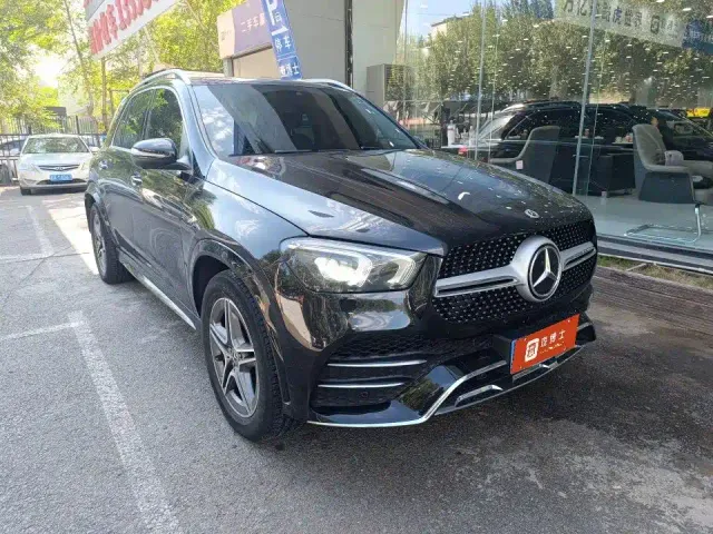 Mercedes-Benz GLE-Class — Фото автомобиля 2
