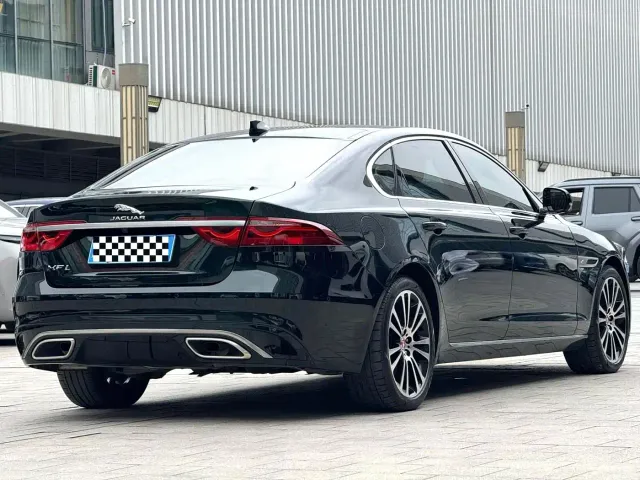 Jaguar XFL — Фото автомобиля 8