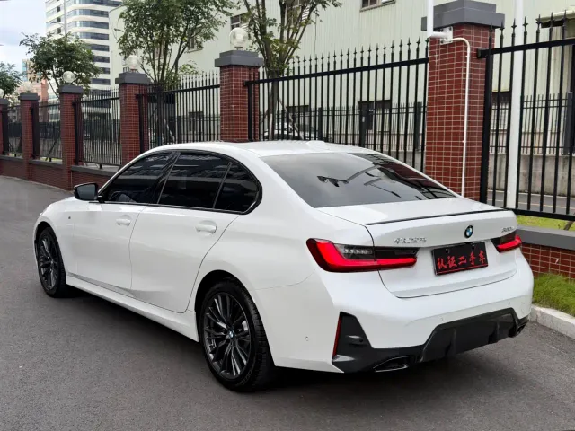 BMW 3 Series — Фото автомобиля 6