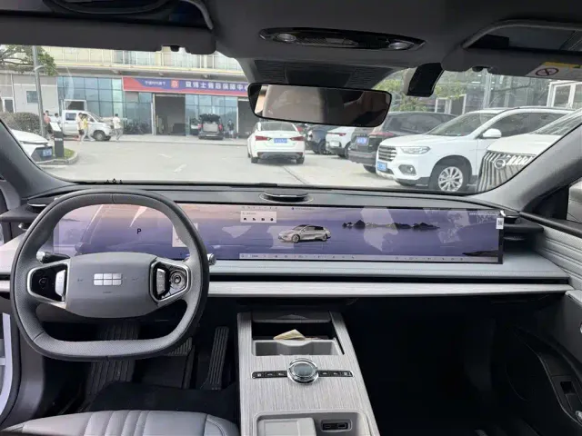 Geely Galaxy E8 — Фото автомобиля 4