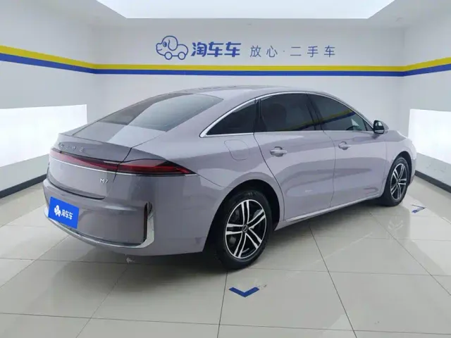 Roewe M7 DMH — Фото автомобиля 3