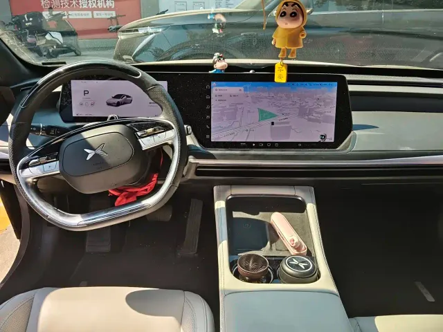 Xpeng P7 — Фото автомобиля 5