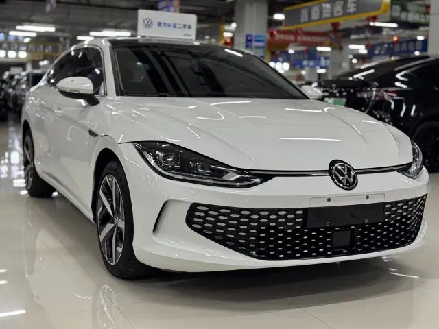 Volkswagen Lamando — Фото автомобиля 3