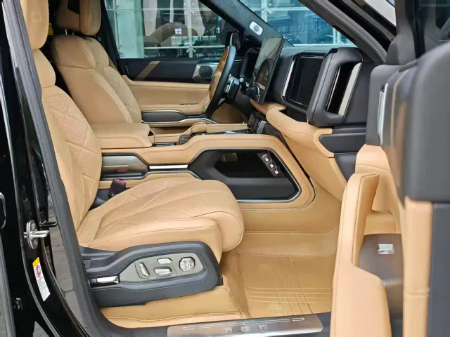 BYD FangChengBao Leopard 8 — Фото автомобиля 12