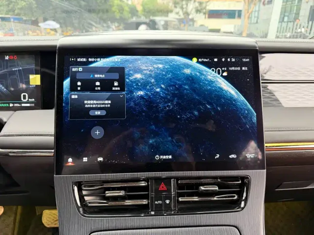 GAC Trumpchi E9 — Фото автомобиля 10