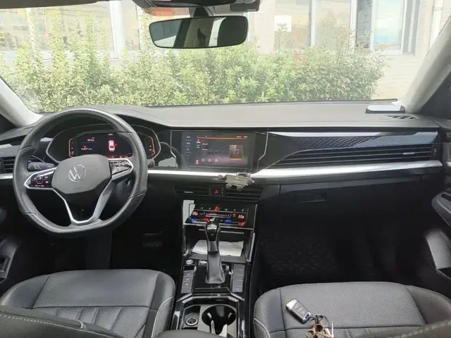 Volkswagen Passat — Фото автомобиля 12