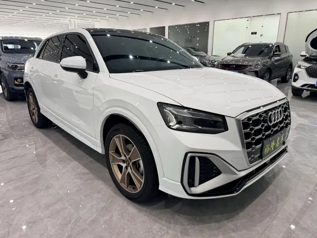 Audi Q2L — Фото автомобиля 3