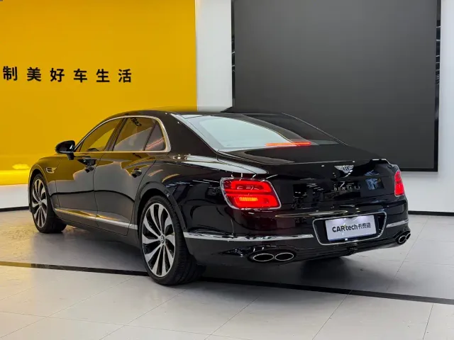 Bentley Flying Spur — Фото автомобиля 7