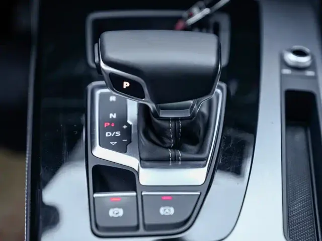 Audi Q5L — Фото автомобиля 12