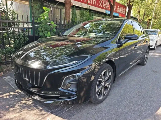 Фотография автомобиля — Hongqi E-QM5